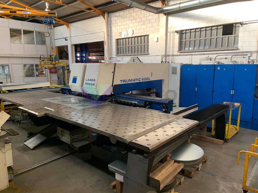 TRUMPF TC 600 L 1600 Combined laser punching machine (CO2) (2001) id10258