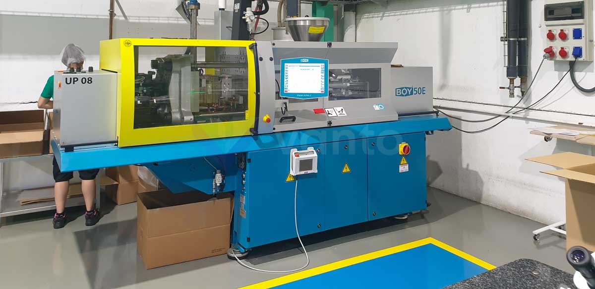 BOY 50 E 50t injection molding machine (2015) id10585