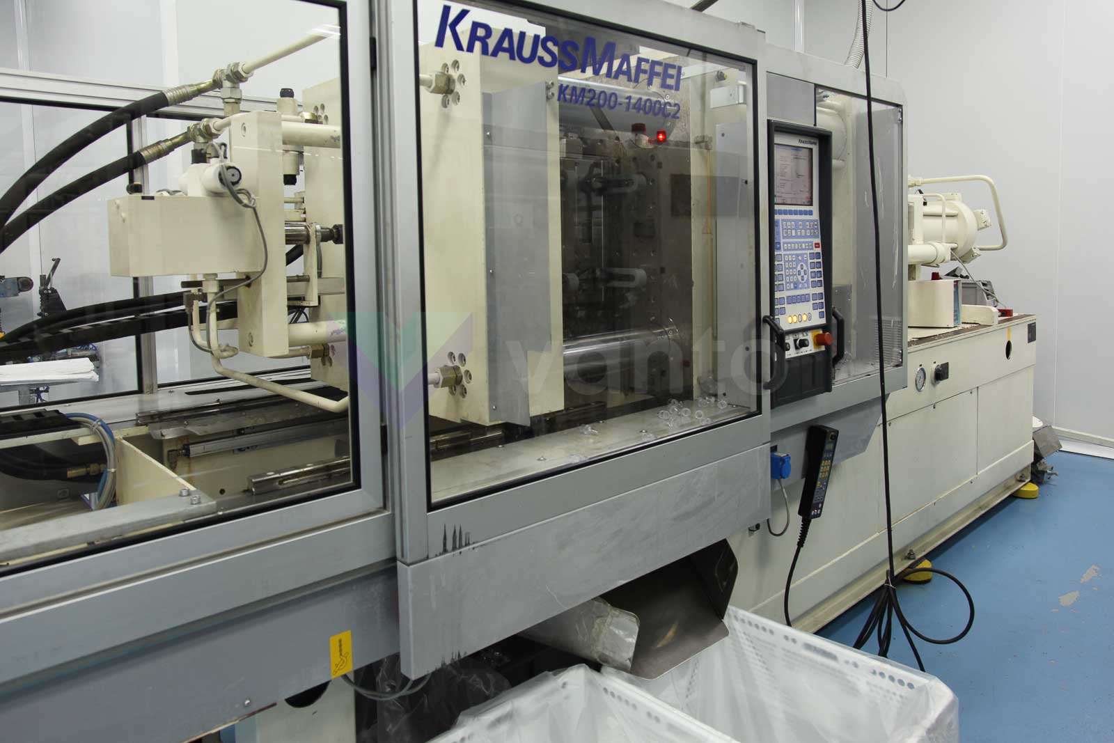 KRAUSS MAFFEI KM 200-1400 C2 200t injection molding machine (2002) id3447