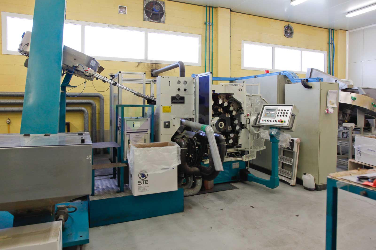 OMSO DM155 AT/UV 16 COM Offset printer for bottles (1998) id3450