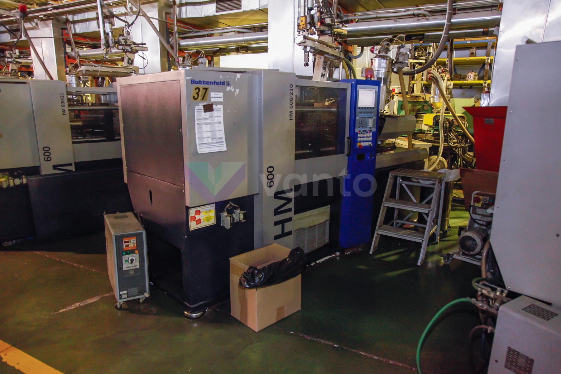 BATTENFELD BA HM 600 / 210 60t injection molding machine (2004) id4537