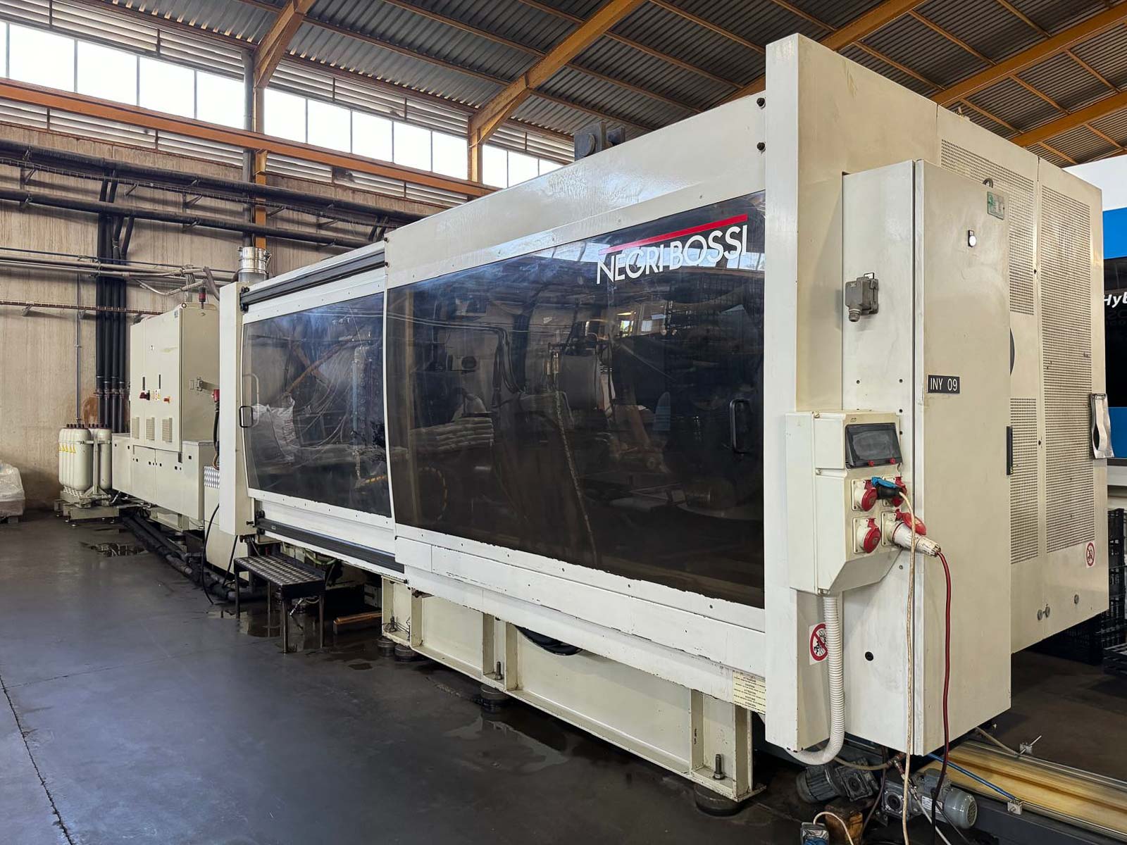 NEGRI BOSSI V850 8500H 12000 850t injection molding machine (2007) id11071