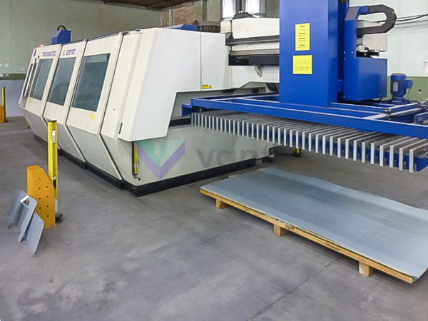 TRUMPF TRUMATIC L2510 Laser cutting machine (CO2) (2005) id5292