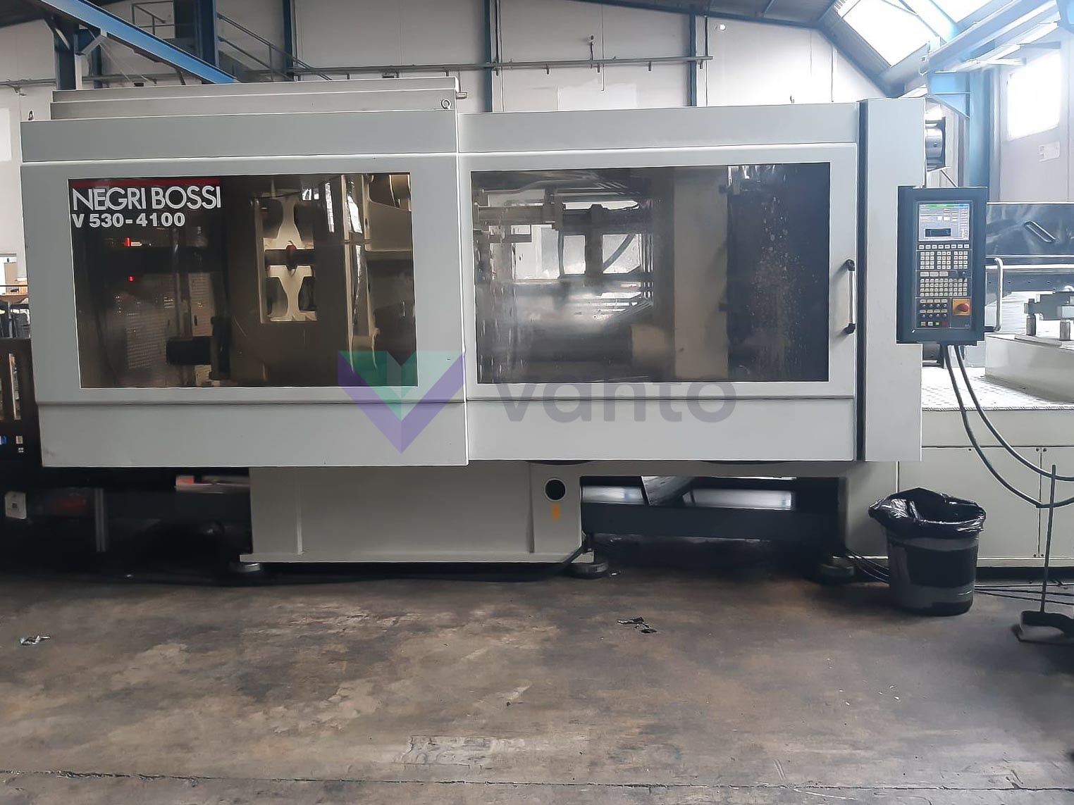 Máquina de moldeo por inyección de 530t NEGRI BOSSI CANBIO V530 - 4100 (2006) id10370