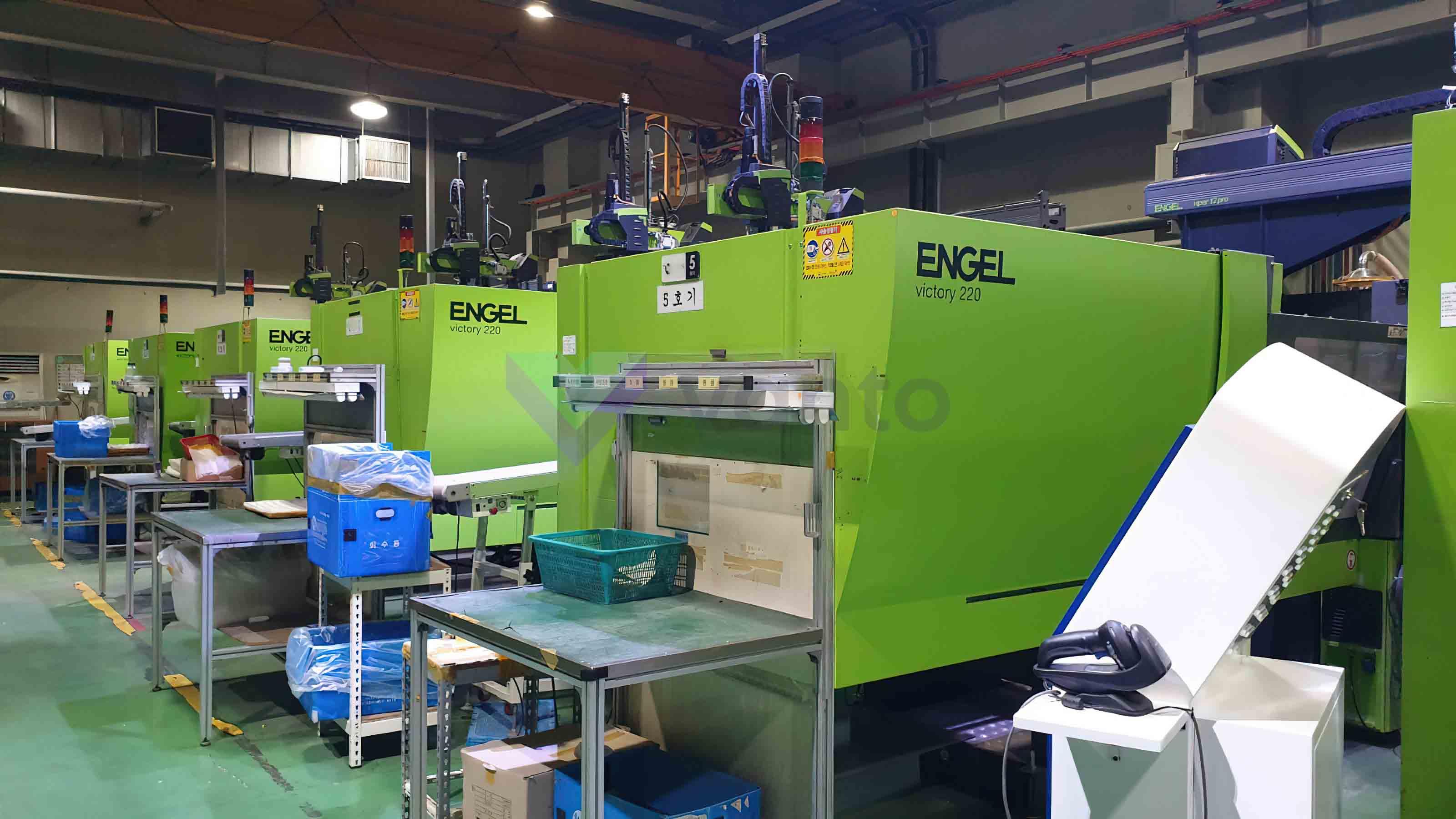 ENGEL VICTORY VC 1050 / 220 TECH PRO 220t injection molding machine (2016) id10811