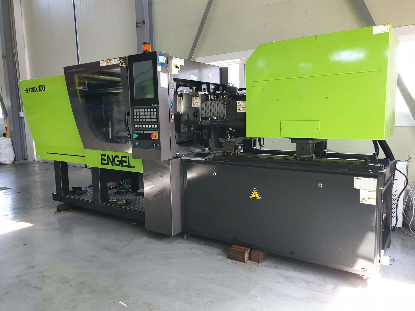ENGEL E-MAX 200 / 100 PRO 100t all-electric injection molding machine (2010) id11101