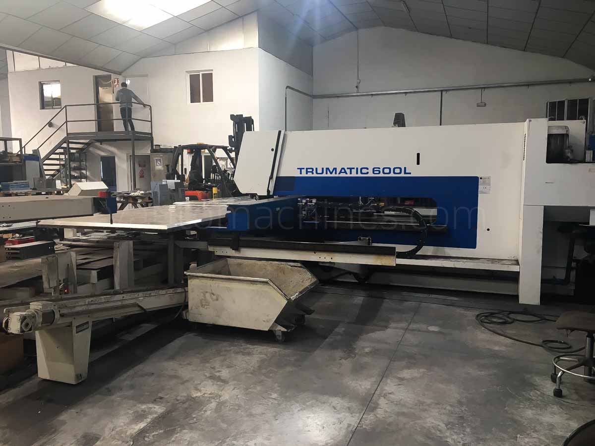 Poinçonneuse combinée au laser (CO2) TRUMPF TC 600 L - 1600 (1999) id10115