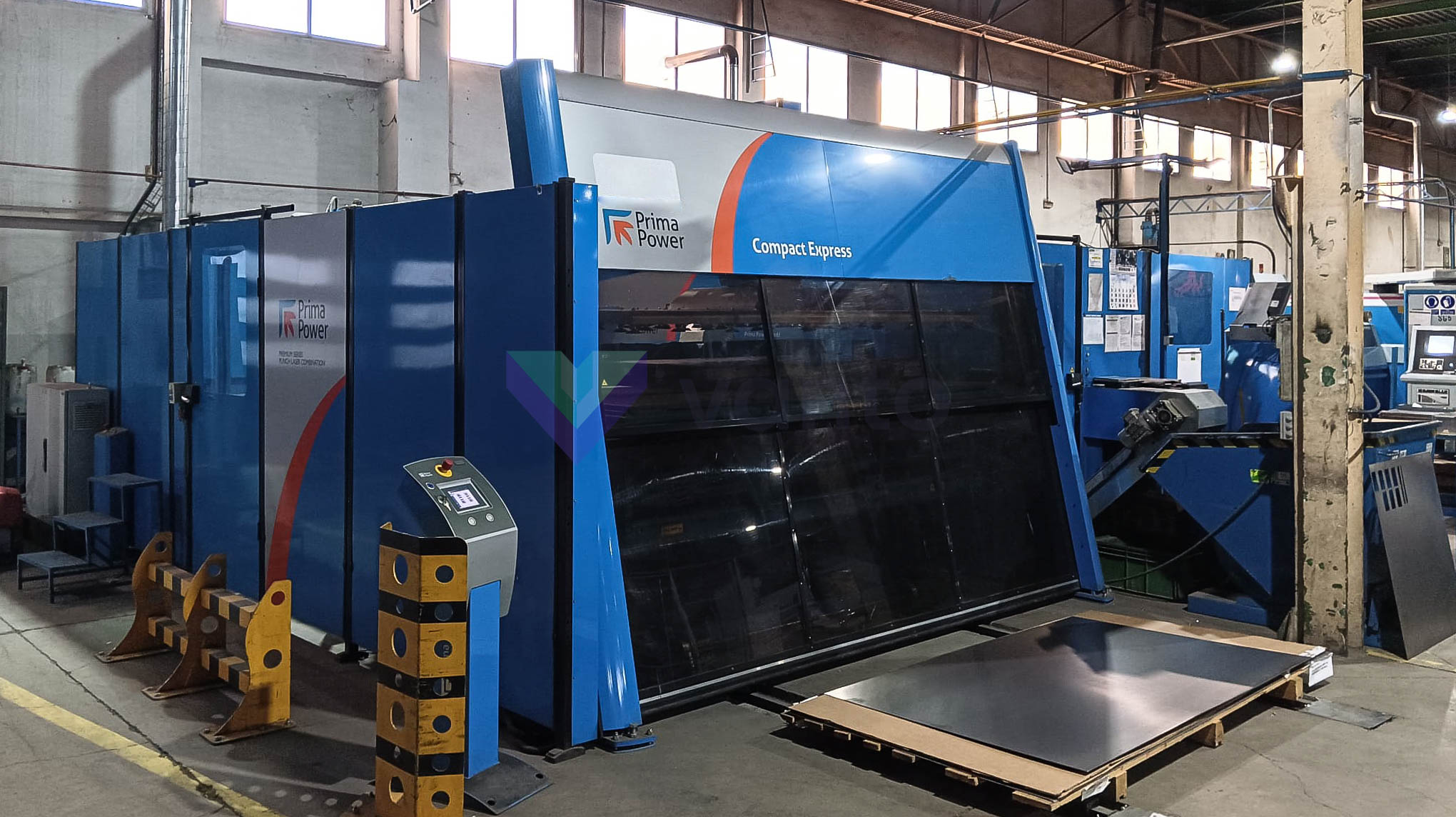 Poinçonneuse combinée au laser (Fibre) PRIMA POWER LPe6f (2015) id10835