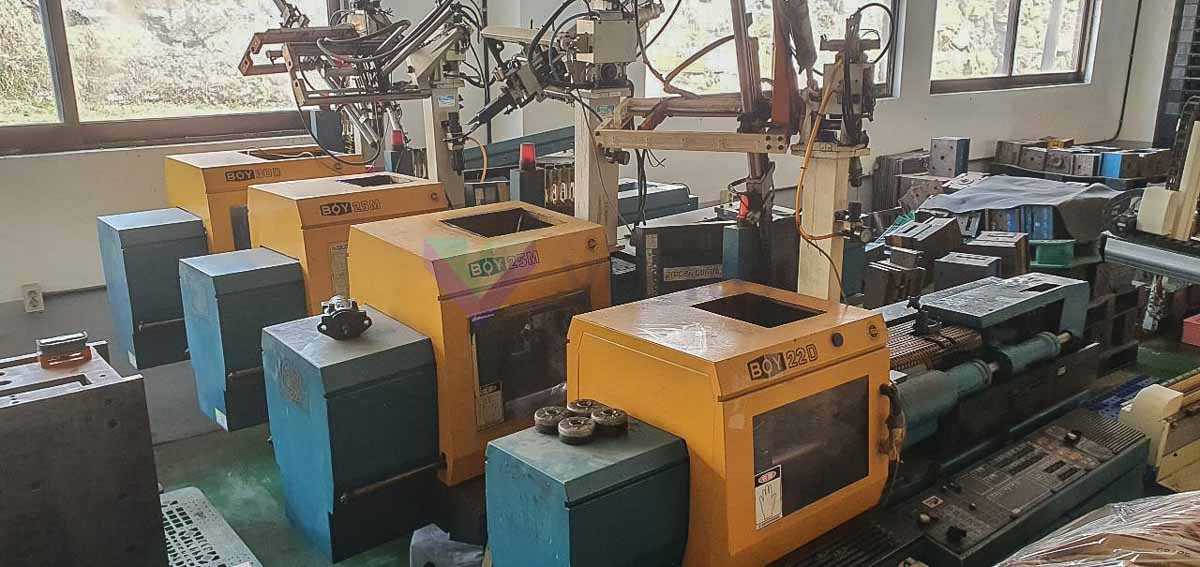 BOY 25M 22t injection molding machine (1997) id10344