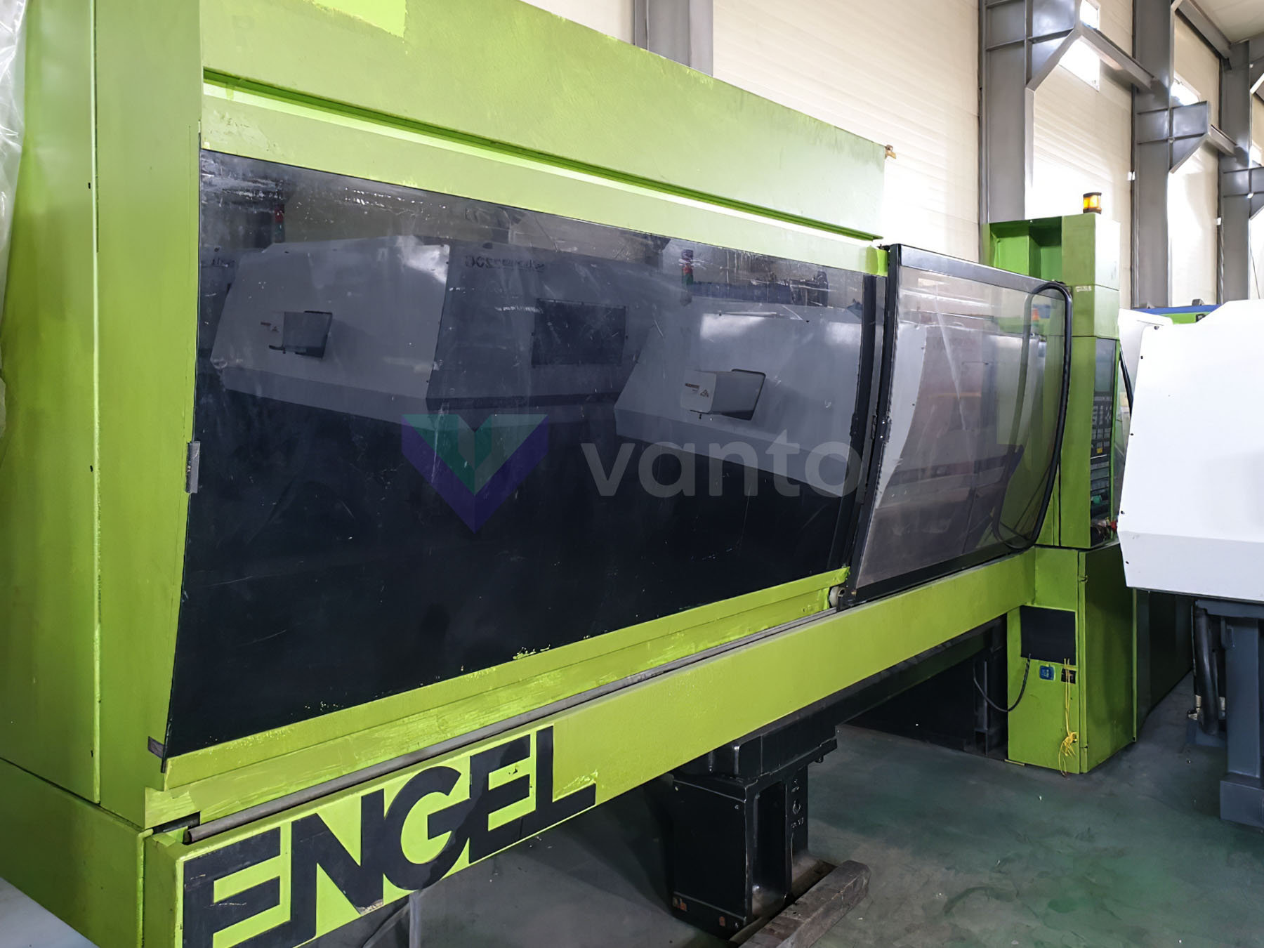 ENGEL ES 750 / 300 HL PRO SERIES 300t injection molding machine (2003) id10450