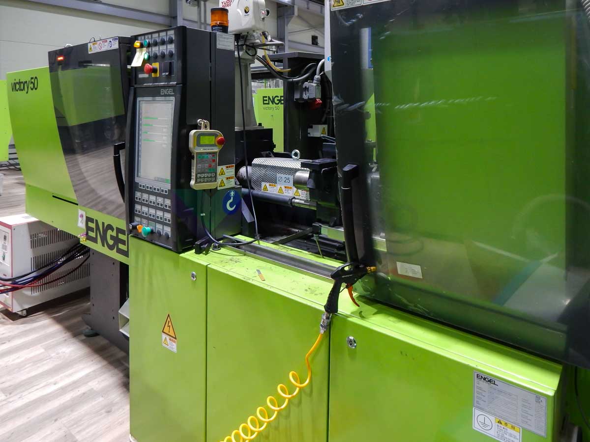 ENGEL VICTORY VC 200 / 50 TECH PRO 50t injection molding machine (2012) id10108