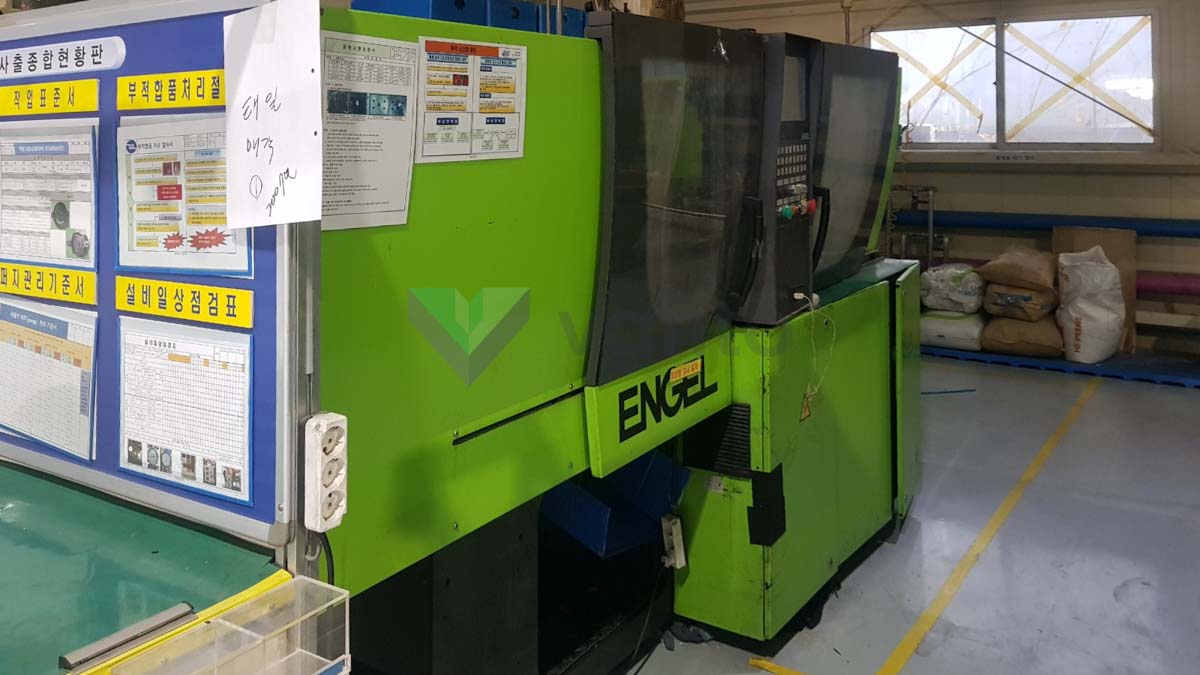 ENGEL VICTORY VC 200 / 50 TECH PRO 50t injection molding machine (2007) id10330