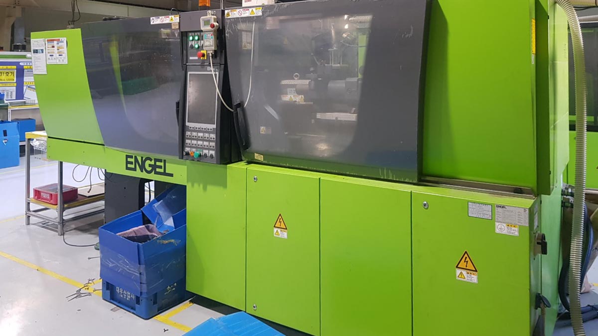 ENGEL VICTORY VC 200 / 80 TECH PRO 80t injection molding machine (2011) id10264