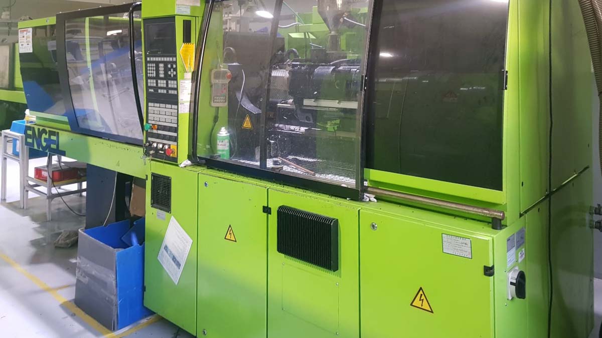 ENGEL VICTORY VC 330 / 120 TECH PRO 120t injection molding machine (2004) id10266