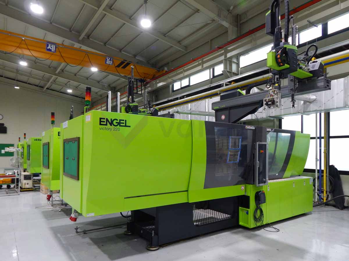 ENGEL VICTORY VC 500 / 220 TECH PRO 220t injection molding machine (2016) id10136