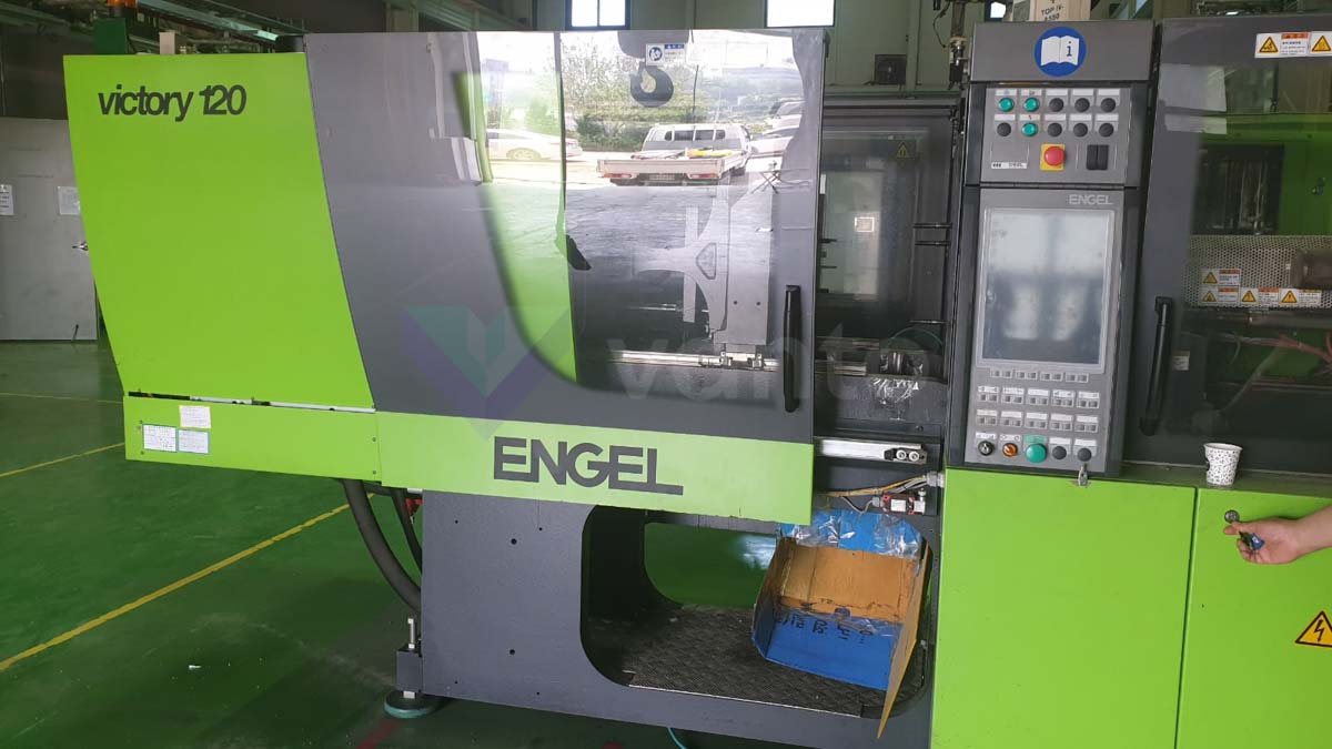 ENGEL VICTORY VC 330 / 120 TECH PRO 120t injection molding machine (2009) id10207
