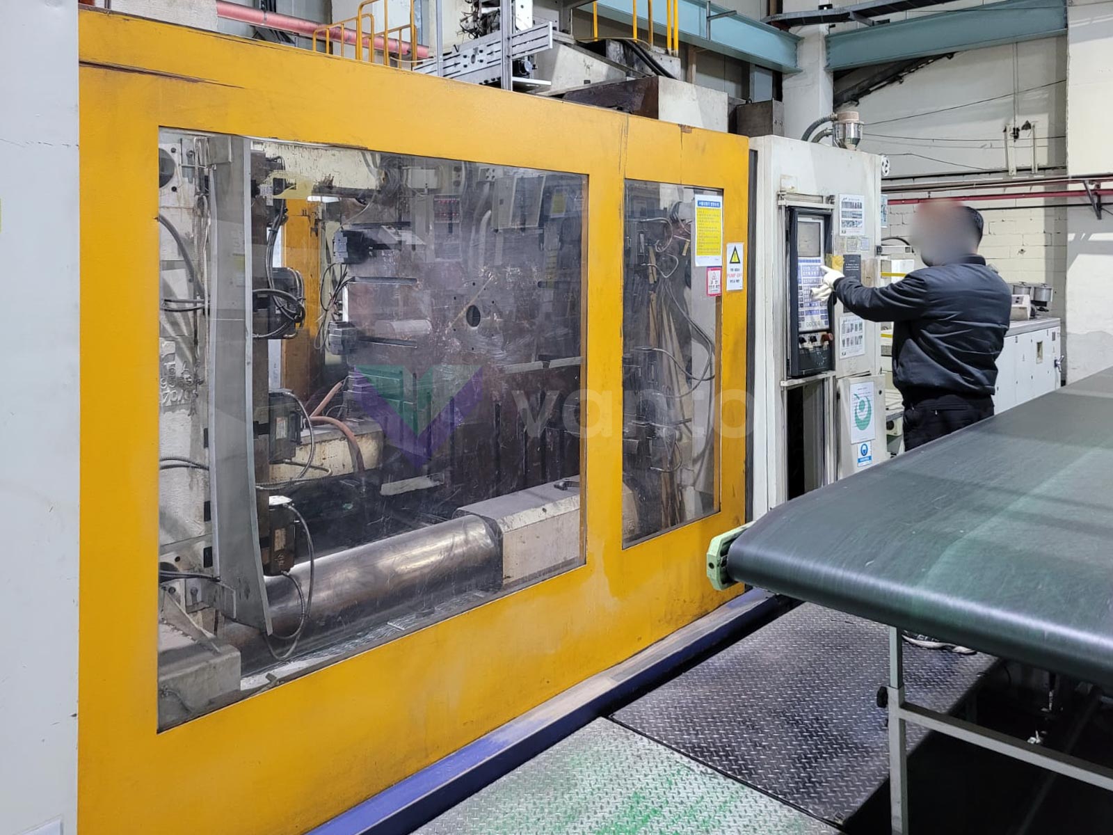 KRAUSS MAFFEI KM 2000 - 17200 MC 2000t injection molding machine (2001) id10474