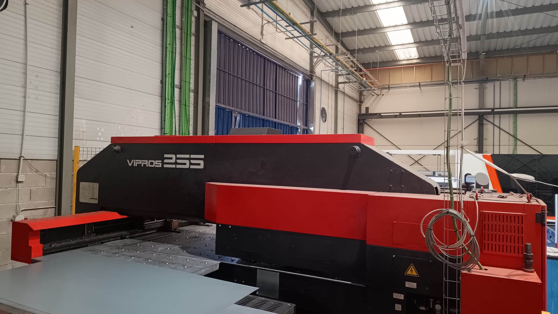 Штамповочный станок с ЧПУ AMADA VIPROS 255 (1999) id11377
