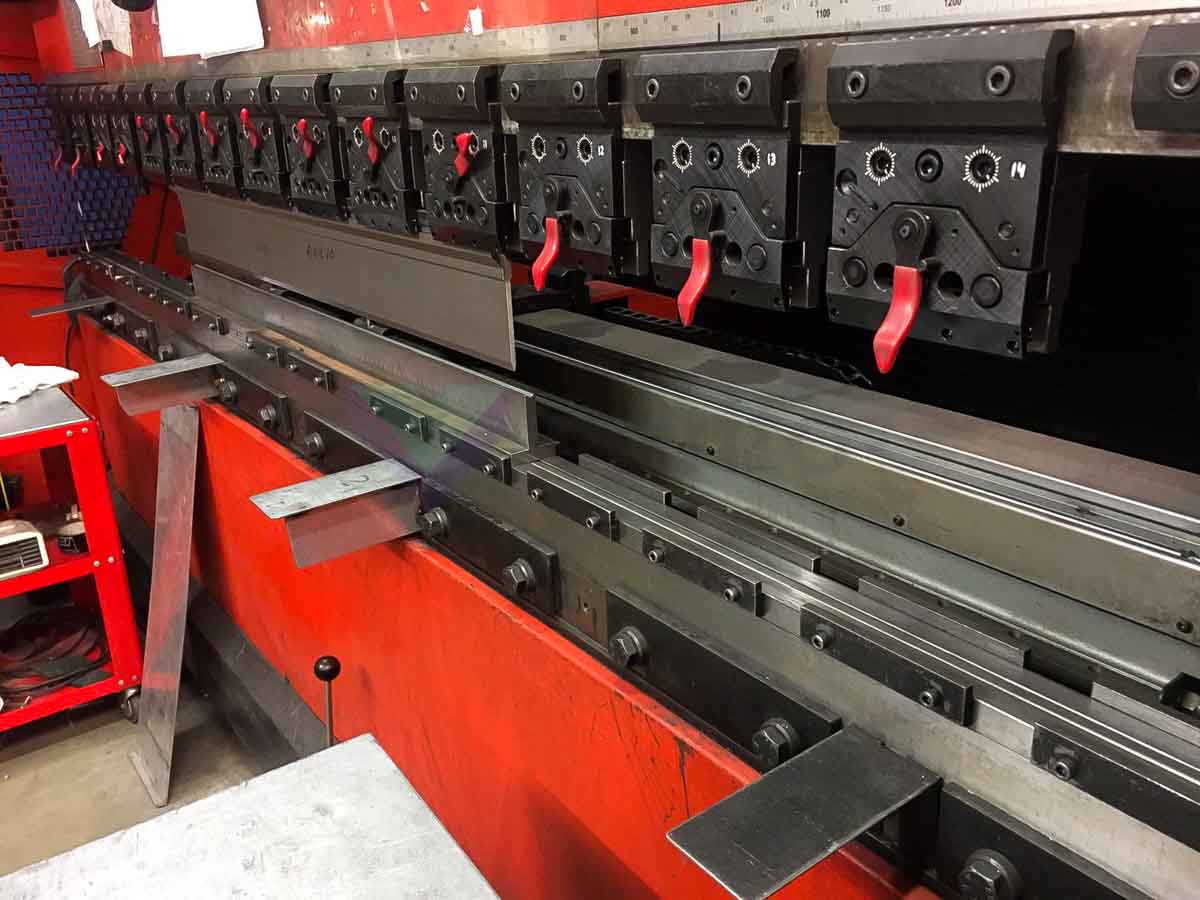 CNC abkant AMADA HFE-L 100 3 (2004) id10119