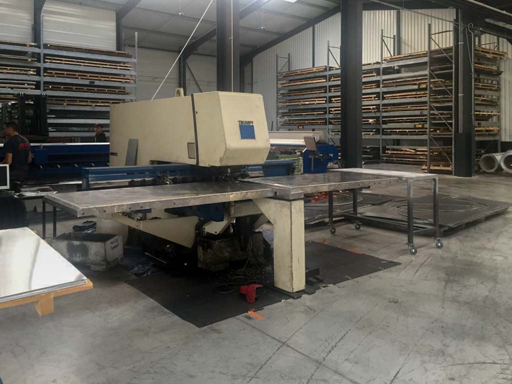 Punzonatrice CNC TRUMPF TC 190 R (1996) id10276