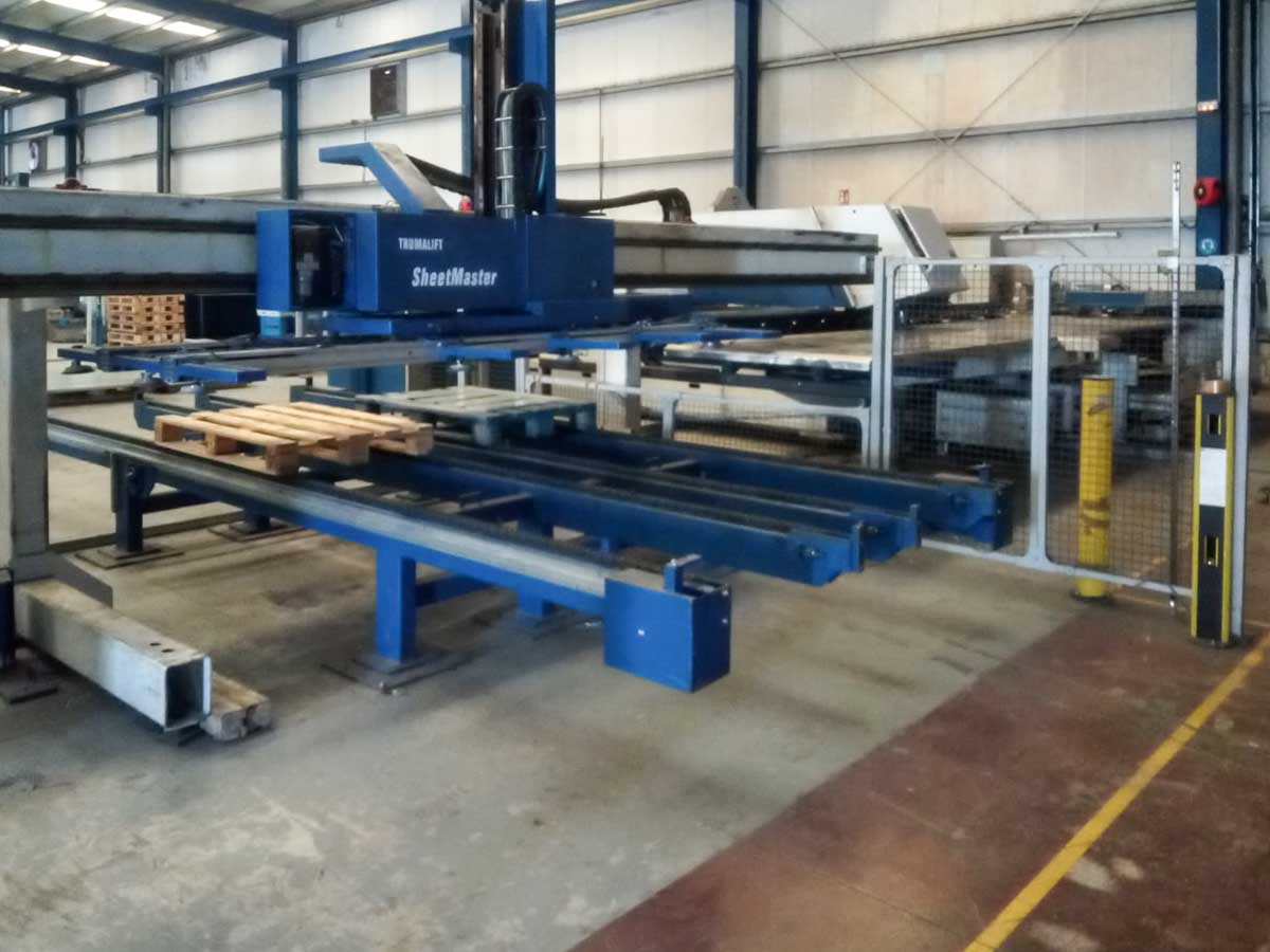 Punzonatrice CNC TRUMPF TRUMATIC 500R (2001) id10237