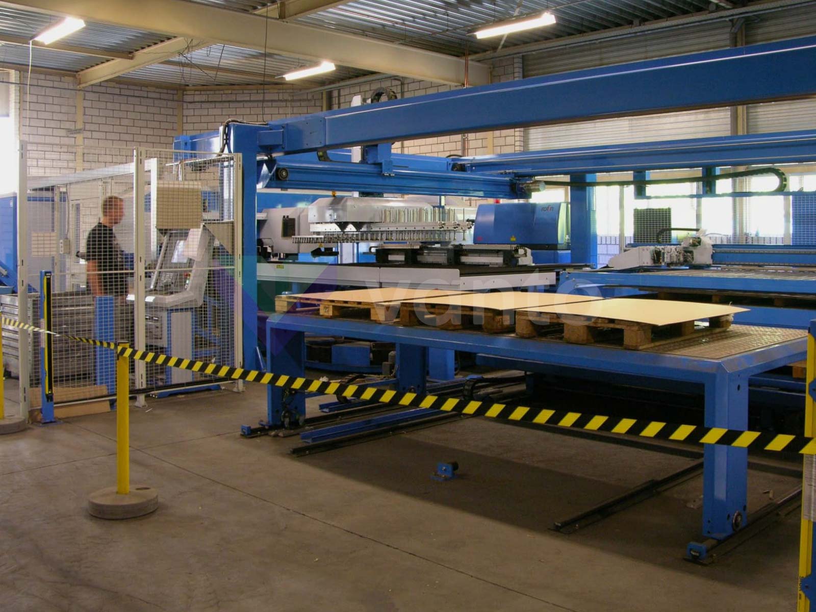 FINN POWER LP 6 UVH Combined laser punching machine (CO2) (2003) id10861