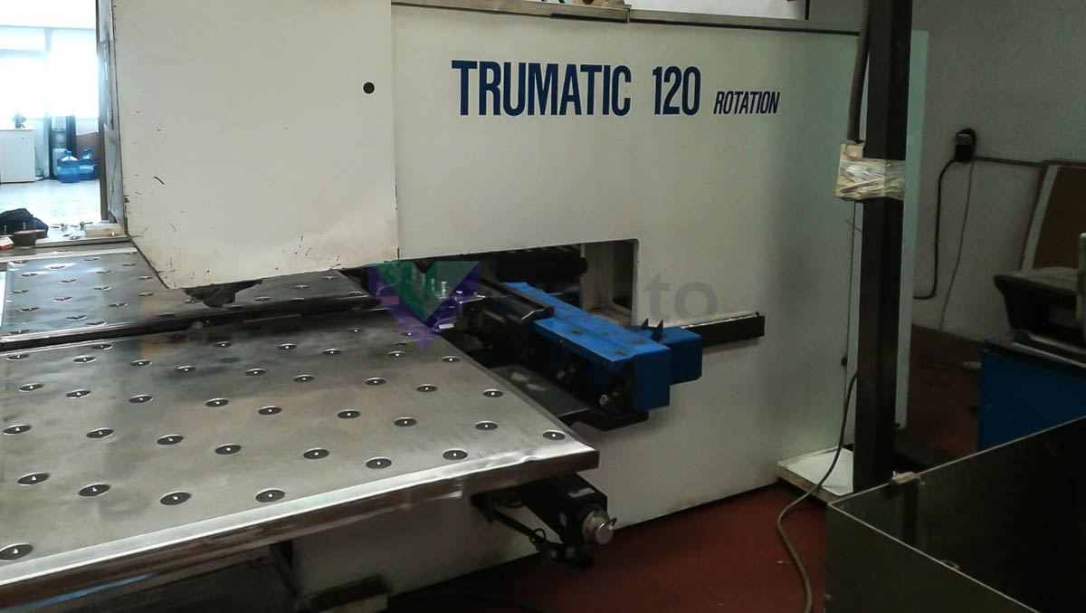 Punzonatrice CNC TRUMPF TC 120 R (1991) id10337