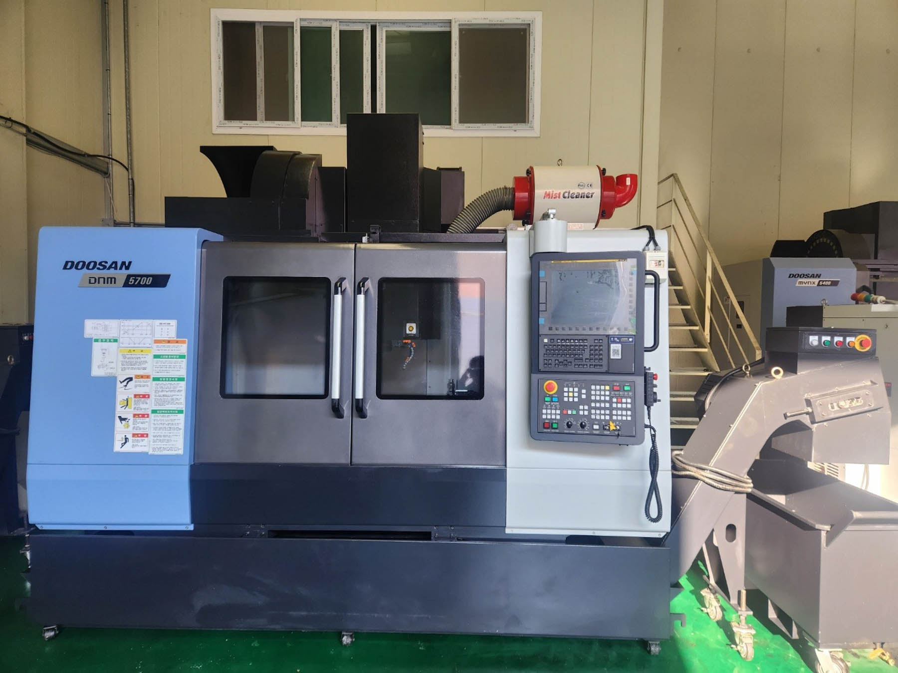 vertikální obráběcí centrum DOOSAN DN SOLUTIONS DNM 5700 (2022) id11319