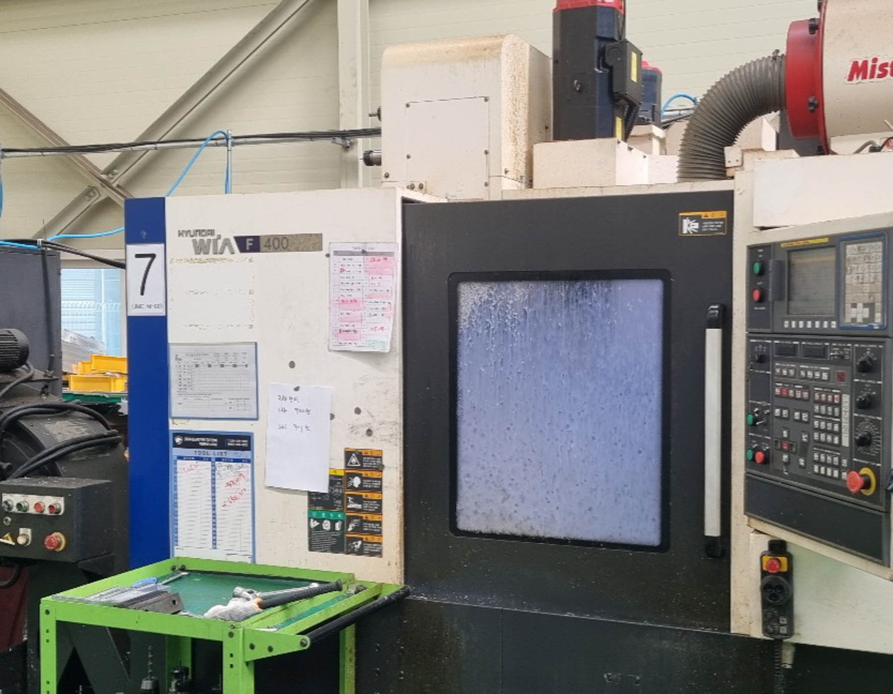 مركز بالقطع العمودي HYUNDAI WIA F400 (2012) id11191