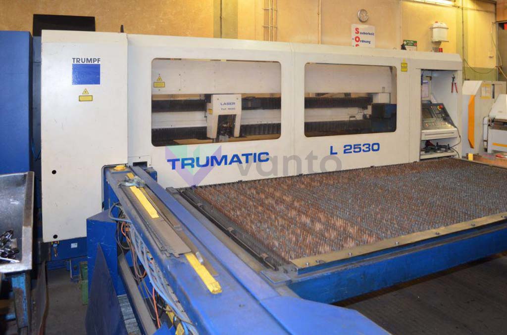 TRUMPF TRUMATIC L2530 Laser cutting machine (CO2) (1998) id10434