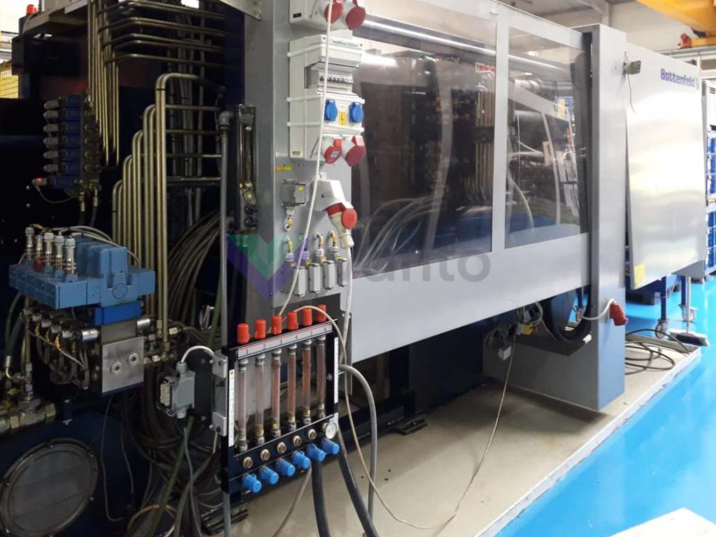 BATTENFELD HM 4500 / 2800 450t injection molding machine (2004) id10599