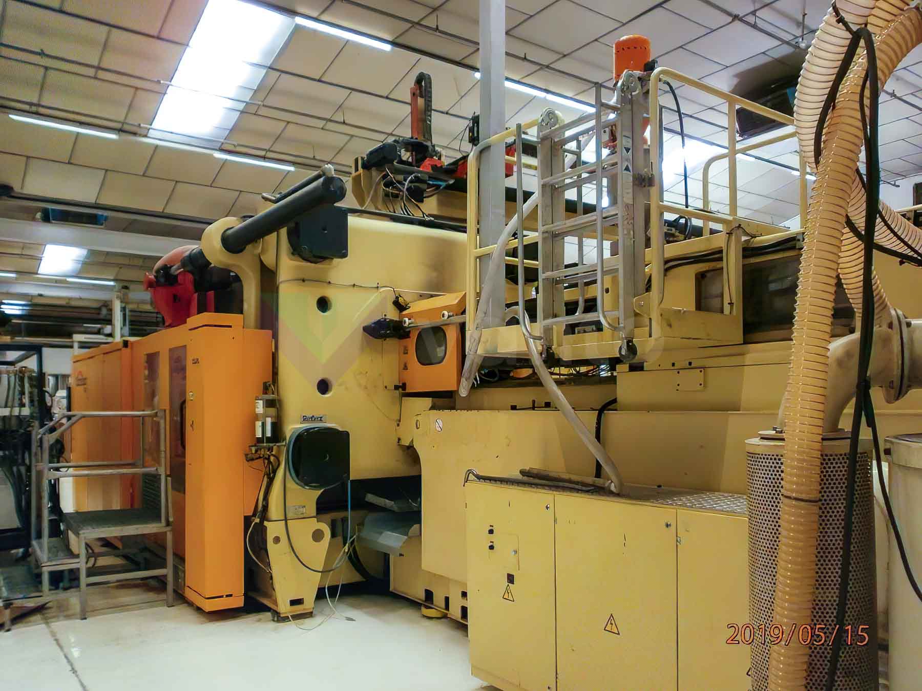 HUSKY QUADLOC Q1350 RS115 /95 Injection molding machine 1350t (2004) id10534