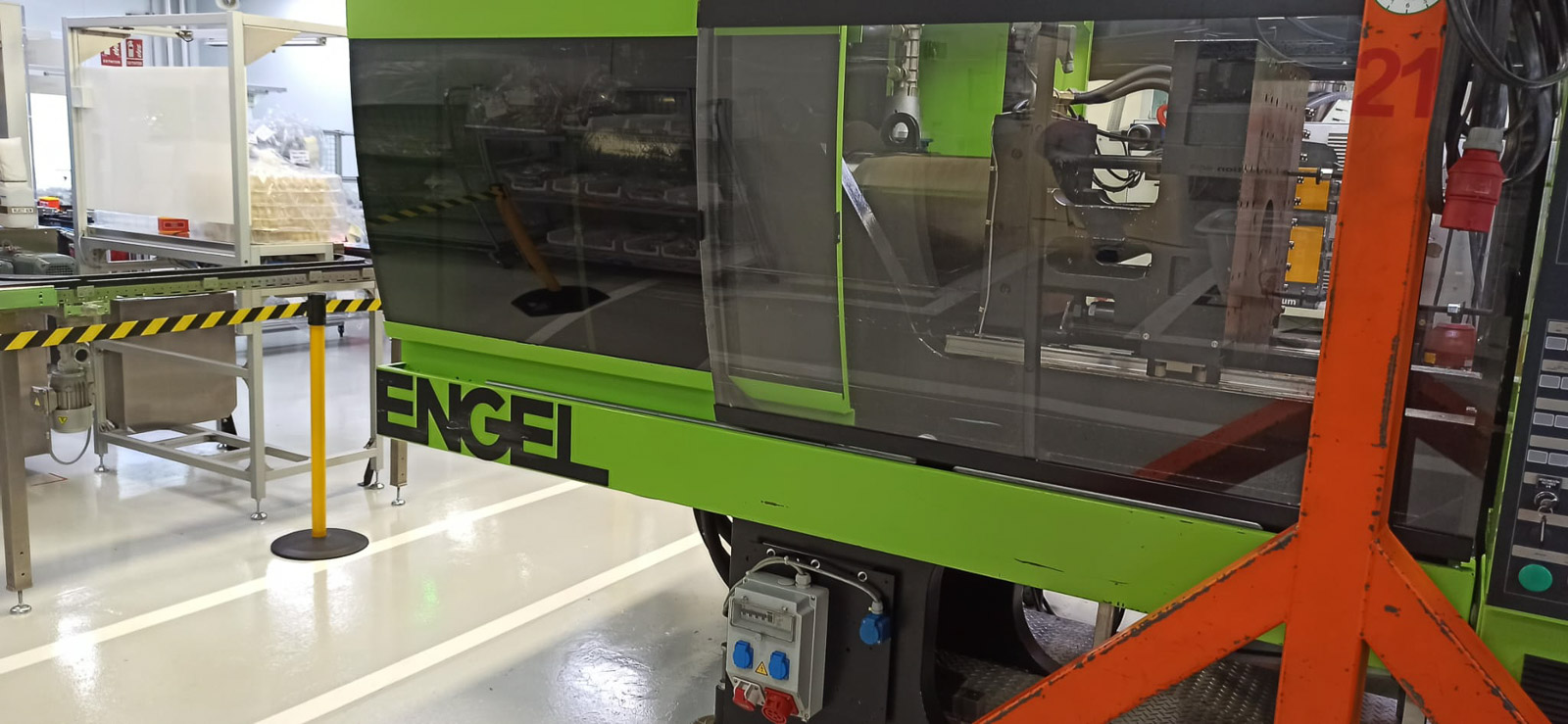 ENGEL VICTORY VC 750 / 130 POWER 130t injection molding machine (2004) id11088