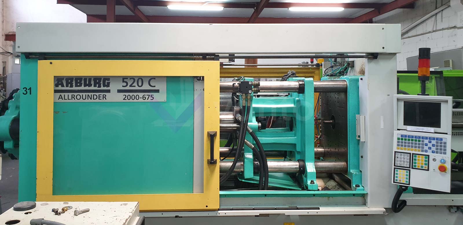 ARBURG 520C 2000-675 200t injection molding machine (2000) id10564