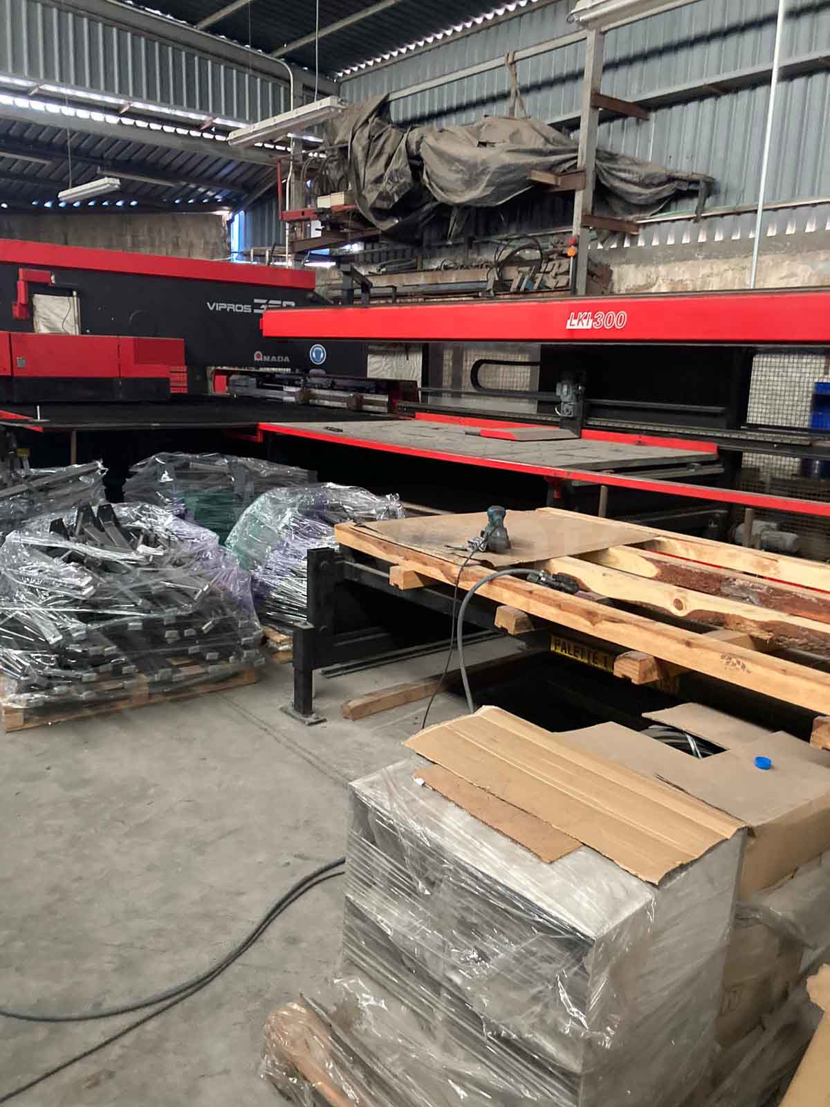 CNC delme makinesi AMADA VIPROS 368 KING (1999) id10581
