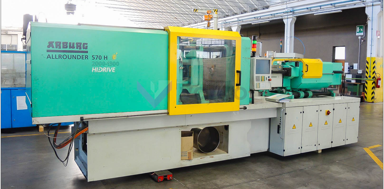 ARBURG 570 H 2000 - 1300 200t injection molding machine (2011) id10823
