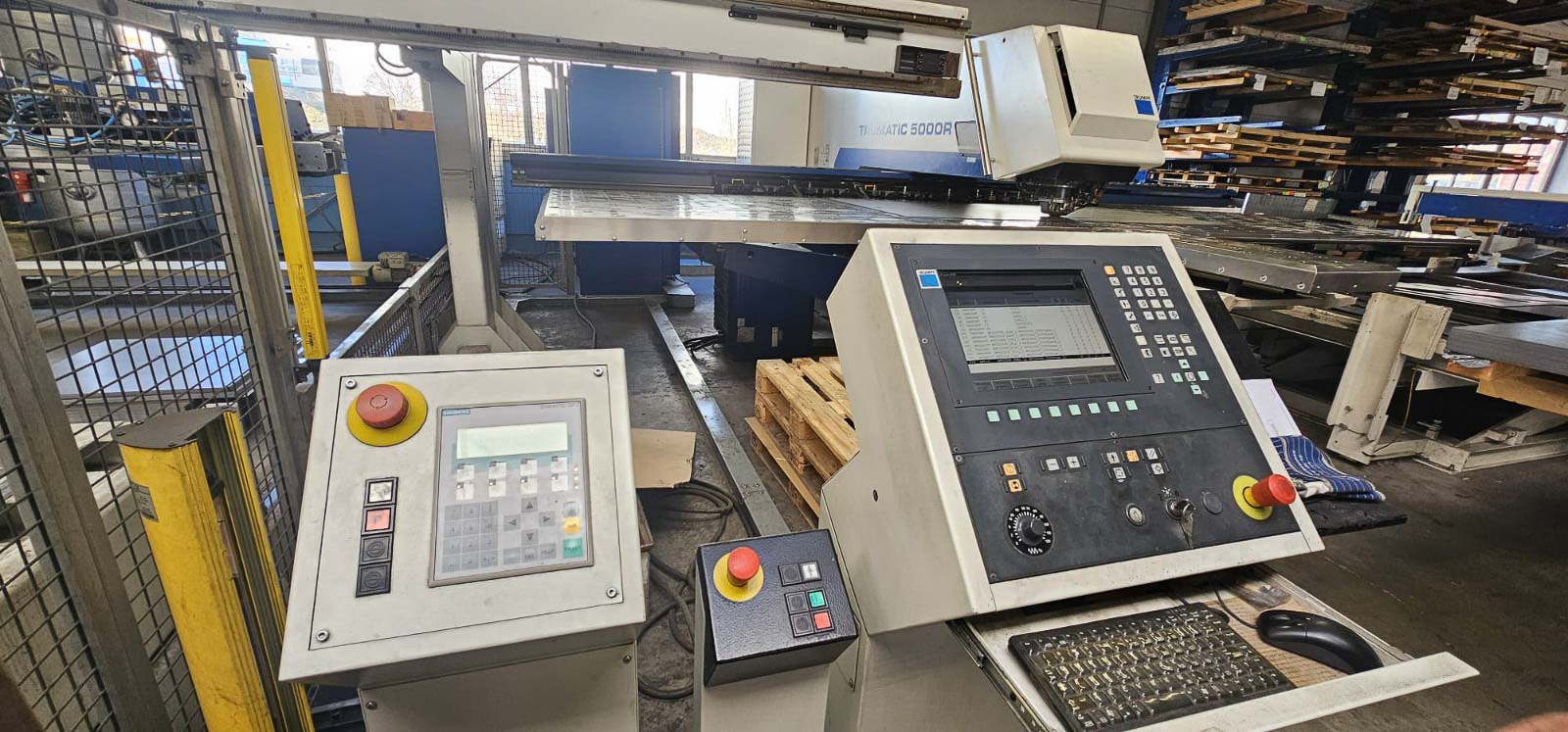 TRUMPF TRUMATIC 5000R CNC punching machine (2006) id11269 - Vanto