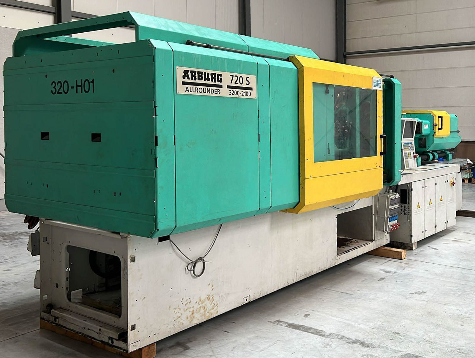 Máquina de moldeo por inyección de 320t ARBURG 720 S ALLROUNDER 3200 - 2100 (2006) id11270