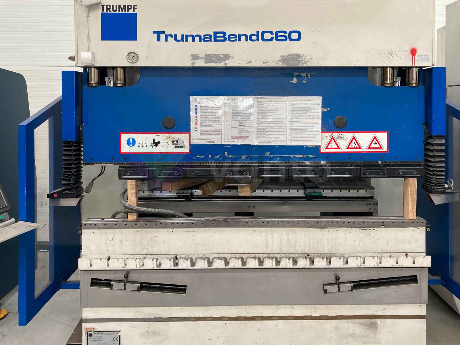 Piegatrice CNC TRUMPF TrumaBend C60 (2005) id10676