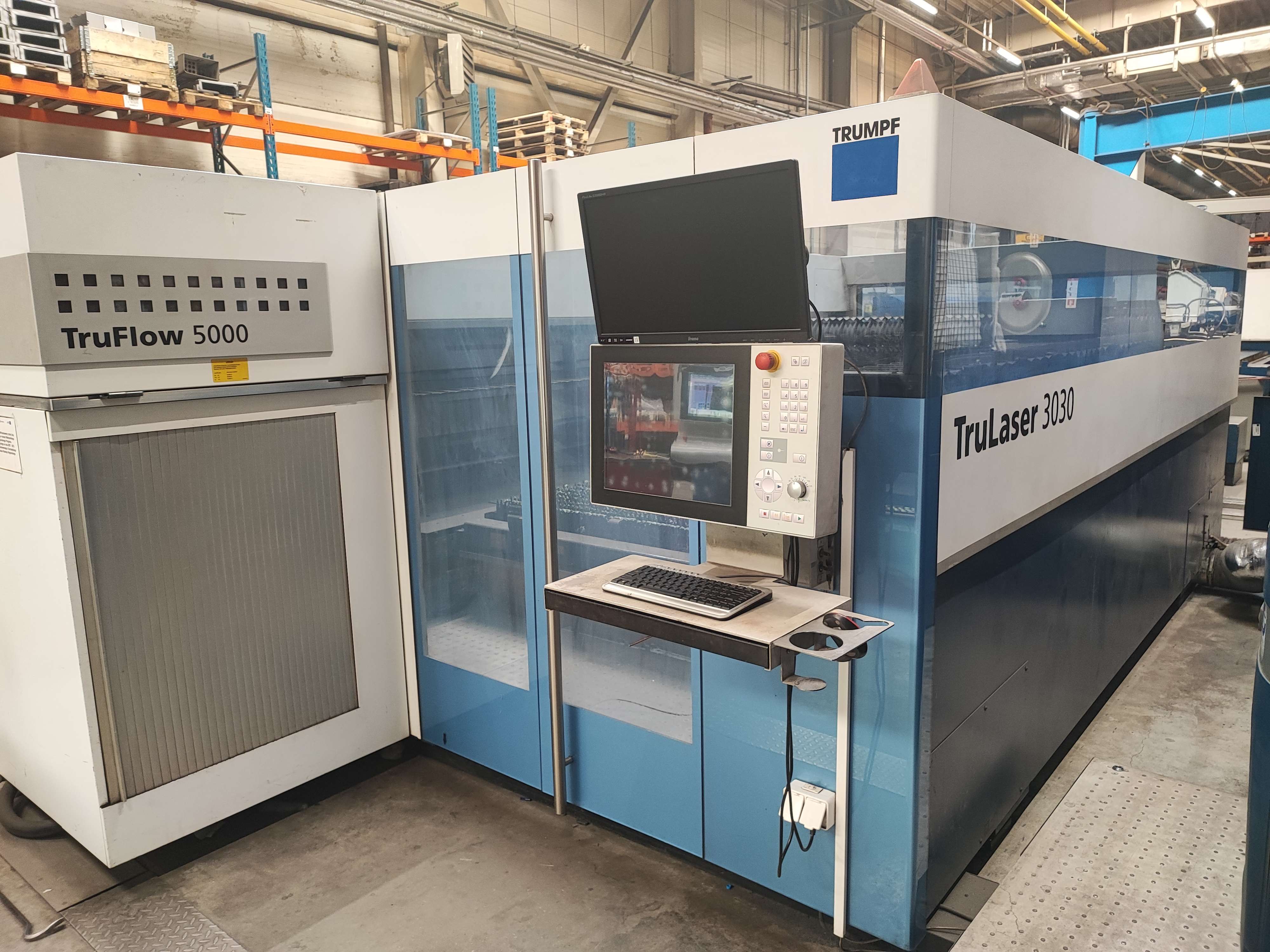 TRUMPF TruLaser 3030 Laser cutting machine (CO2) (2015) id10795