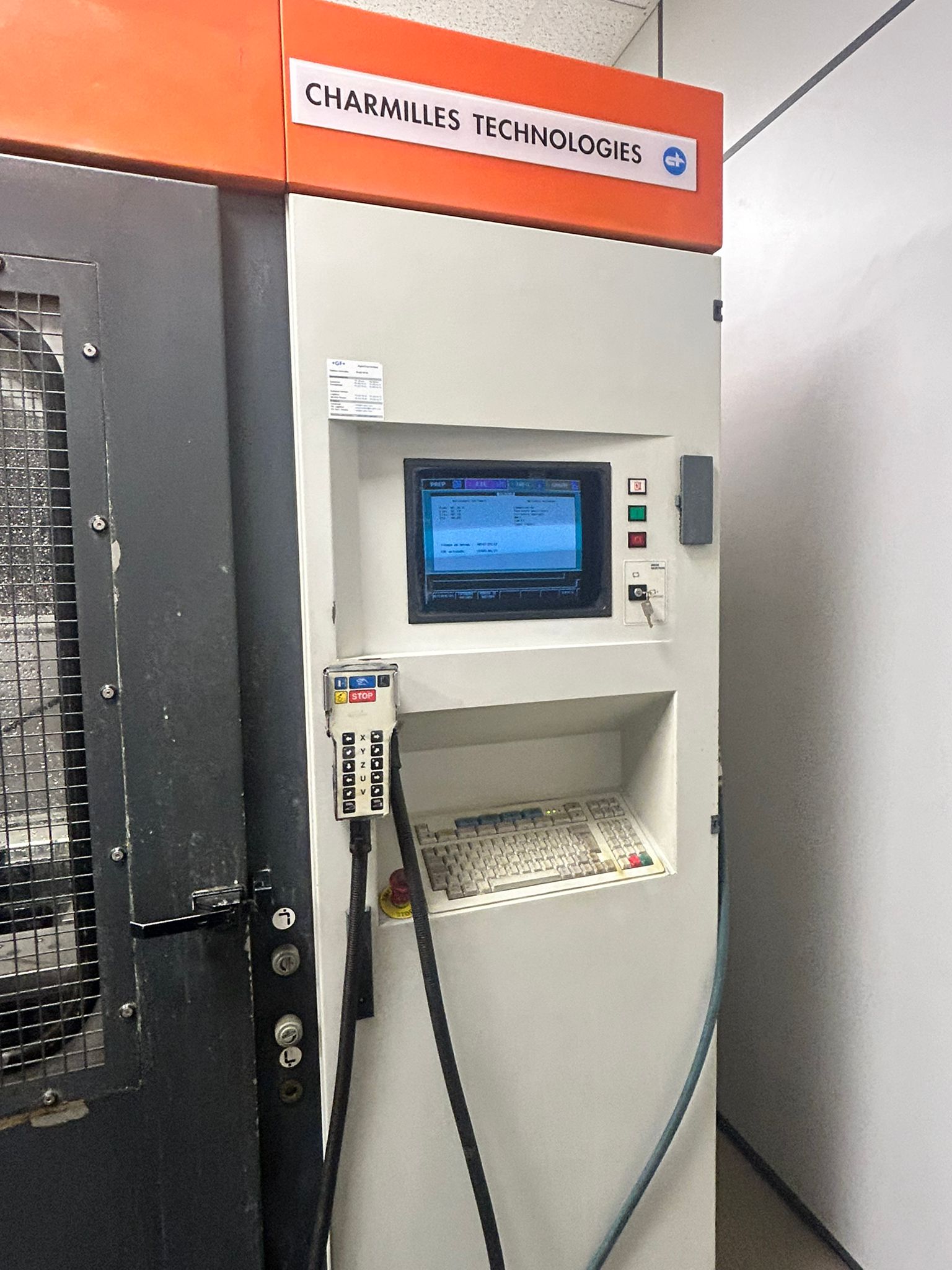 CHARMILLES ROBOFIL 290 Wire EDM machine (1997) id11067