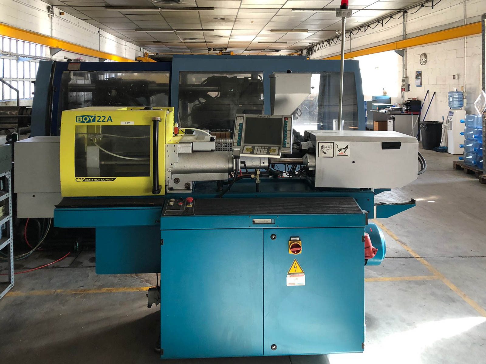 BOY 22 A 22t injection molding machine (2002) id10965