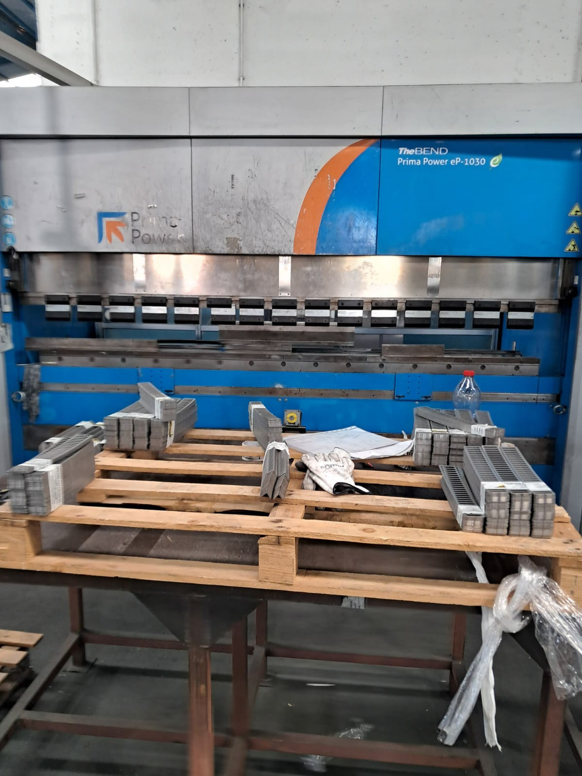 Plegadora CNC PRIMA POWER EP 1030 (2014) id11123